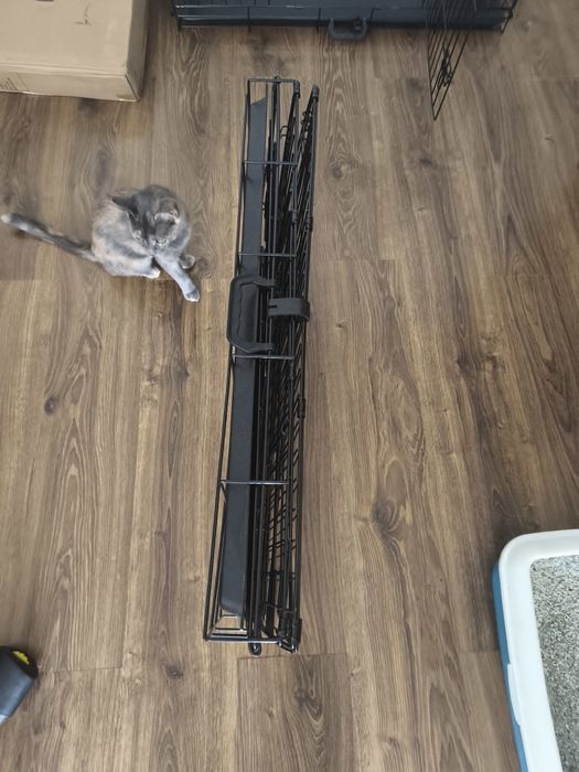 Vând/închiriez cușcă pliabila câini pisici