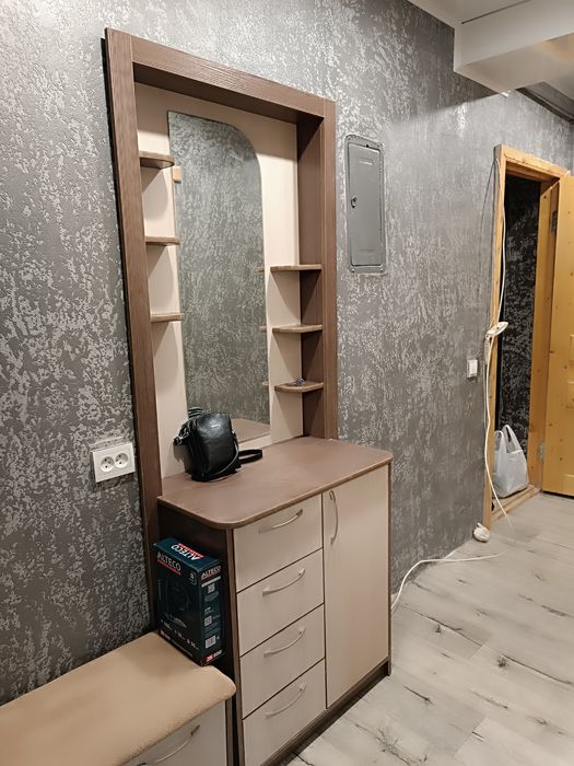 Продам 1.5 на Семенова