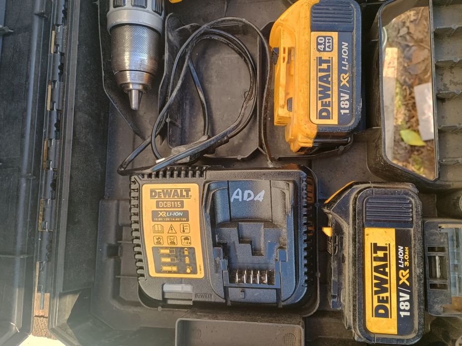 Filetanta dewalt dcd796 set cu 3 baterii,încărcător rapid și cutie