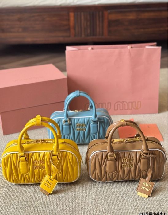 Geanta Miu Miu piele naturala pe comanda