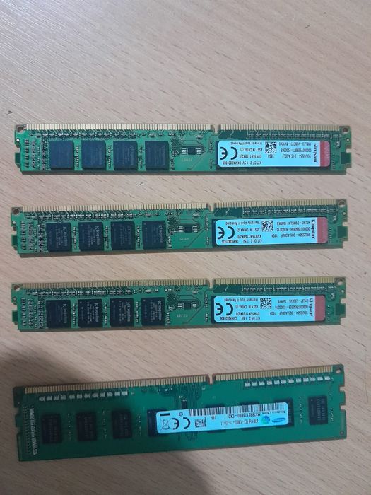 Plăcute ram pentru pc