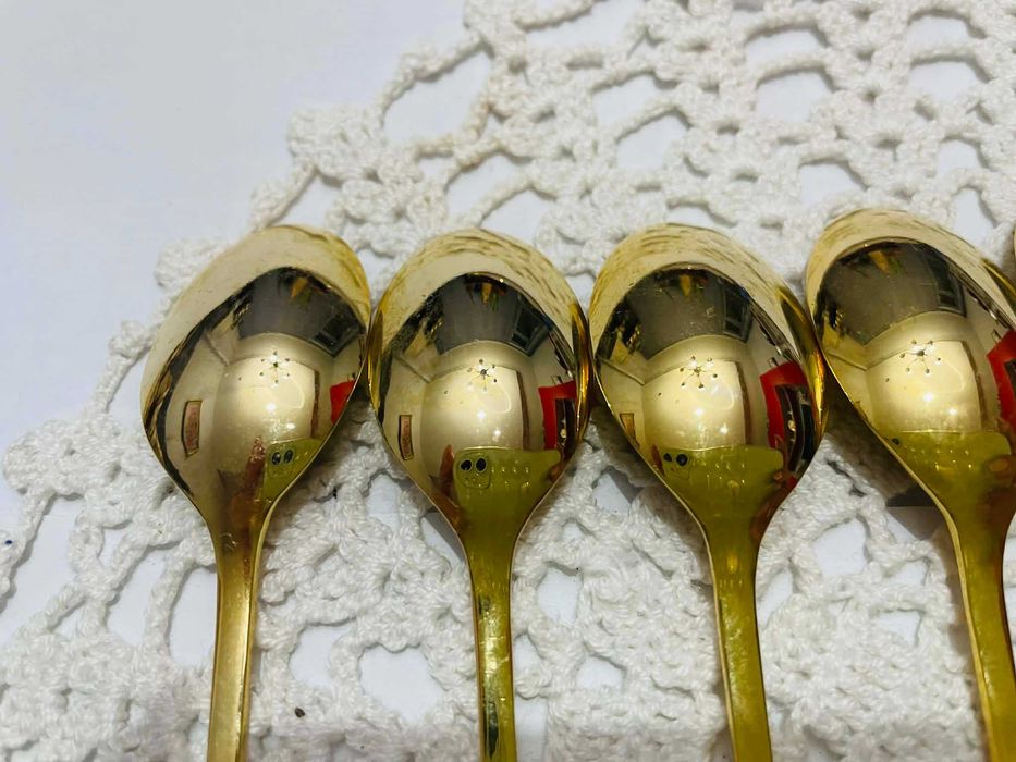 ROYAL ALBERT красиви позлатени лъжички от Англия