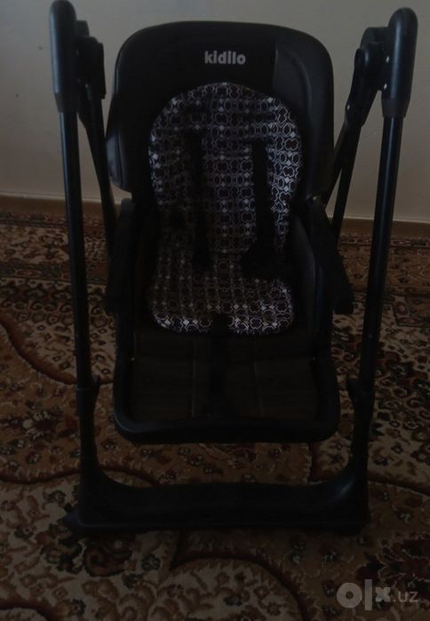 Bolalar ovqatlanish stuli