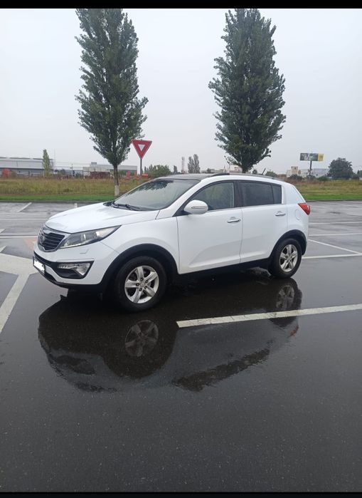 KIA Sportage 2012 — imagine 2