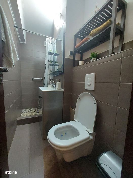 Calea Aradului- 3 camere+living,etaj 2 ,mobilat, 2 băi