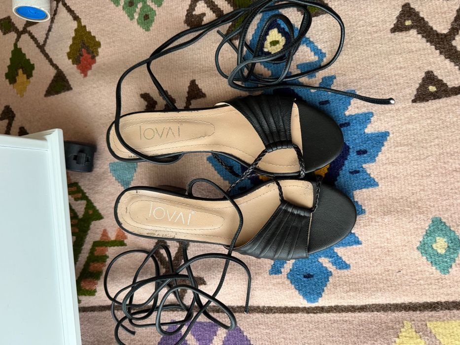 Ботуши / Обувки TOMS / Tommy Hilfiger / Camper / Roberto Festa / Karine Arabian / Mexx / IOVAI