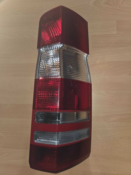 Lampa spate stop dreapta Mercedes Sprinter, 9068200264,cu soclu si becuri | 2006-2017
