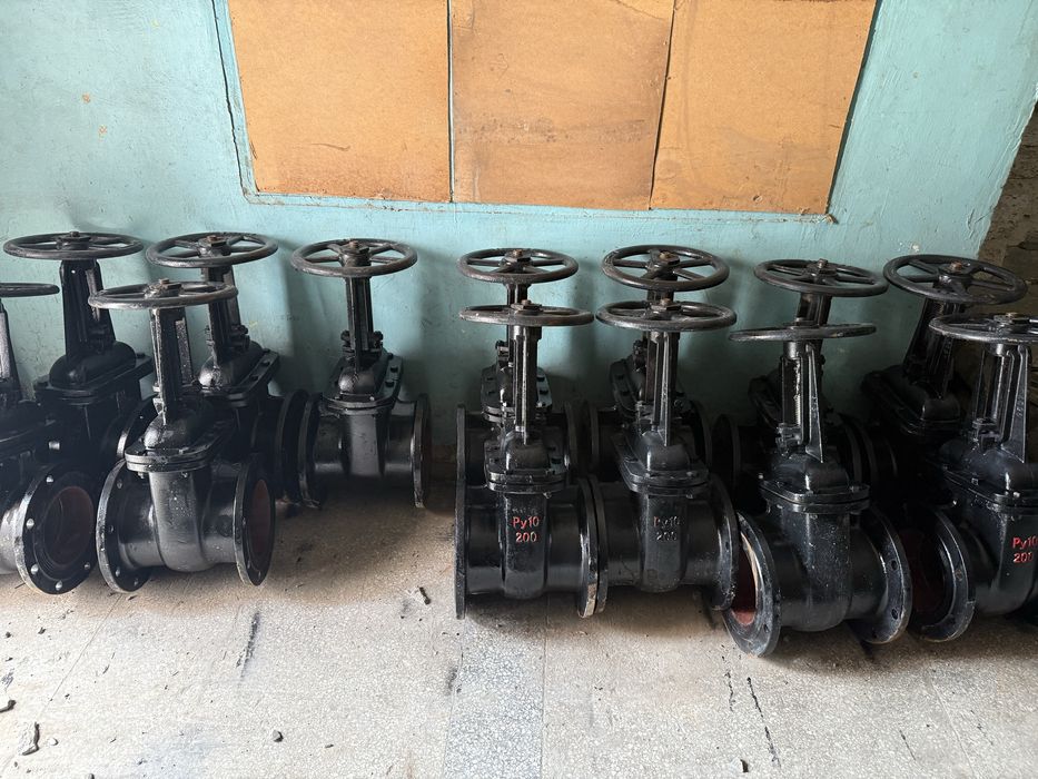 Задвижки чугунные (30чббР) Ру-10
