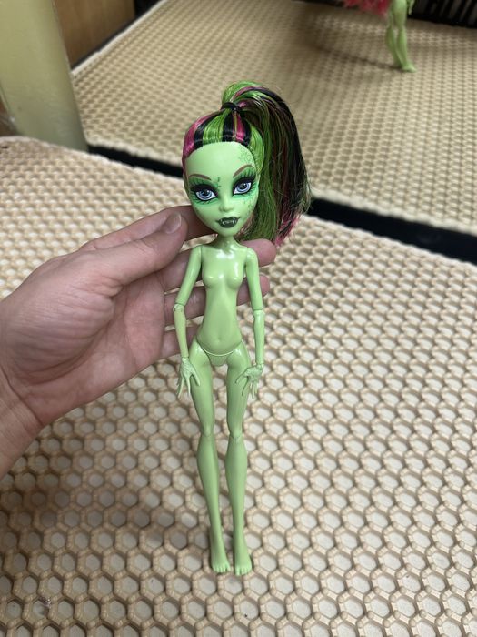 Продам куклу  монстр хай!