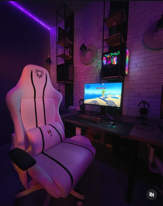 Se vând 5 pc’uri!