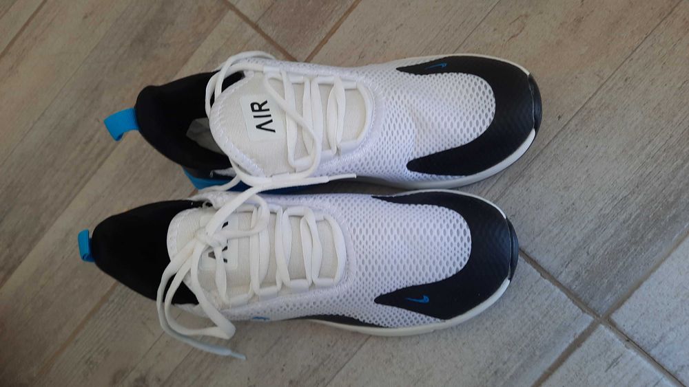 Продамам чисто нови маратонки Nike Air номер 8,5/42