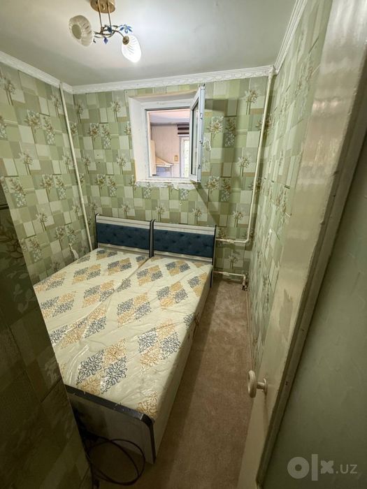 Чиланзар 15. Продажа. 1 комнатная 2 х 6 балкон. Срочно