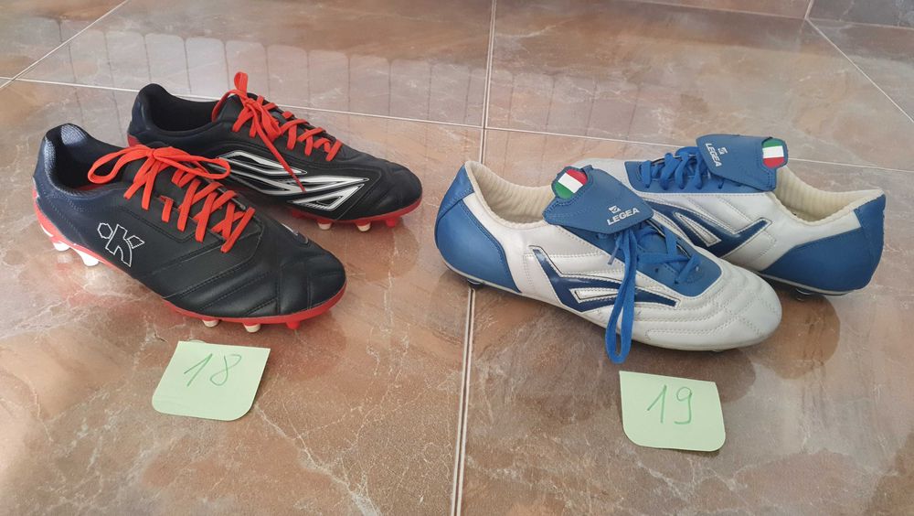 Футболни бутонки