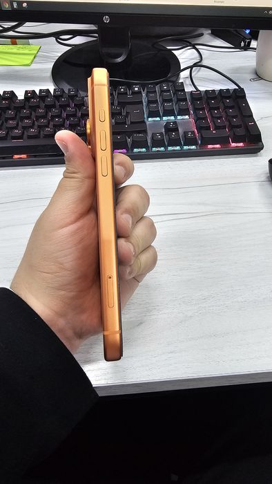 Iphone 17 Promax 256 GB Orange