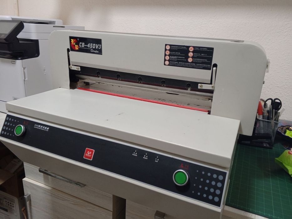 Tipografiya biznes sotiladi