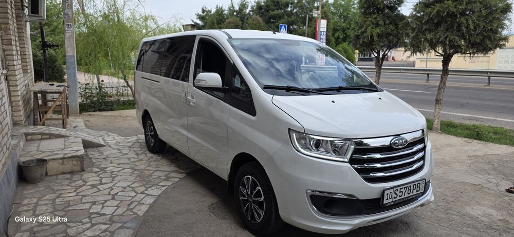 Услуги пассажирских перевозок на JAC M3 по Ташкенту и области
