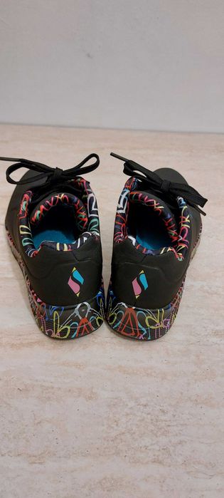 Skechers номер 36 Дамски Сникърси Loving Love