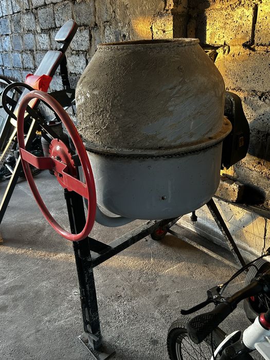 Бетономешалка продам