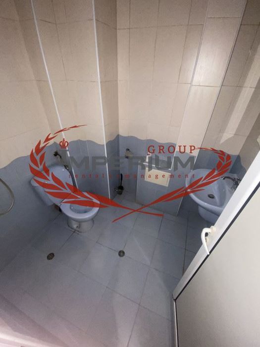 Дава се под наем Двустаен апартамент в Варна, Цветен квартал - 65 кв.м за 408 € - Снимка #8