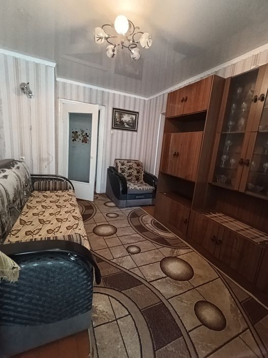 Продаётся 2 ком кв Назарбаева 64