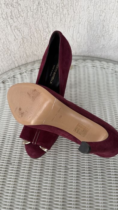 Pantofi,grena, piele intoarsa! Marimea 40!