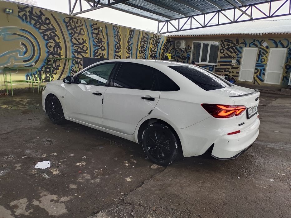 Monza Turbo 2023 yil  24.000km yurgan  17.500