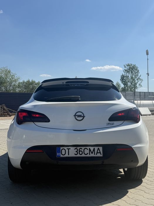 Opel astra j GTC