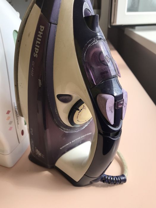 Паровые утюги Philips и Binatone