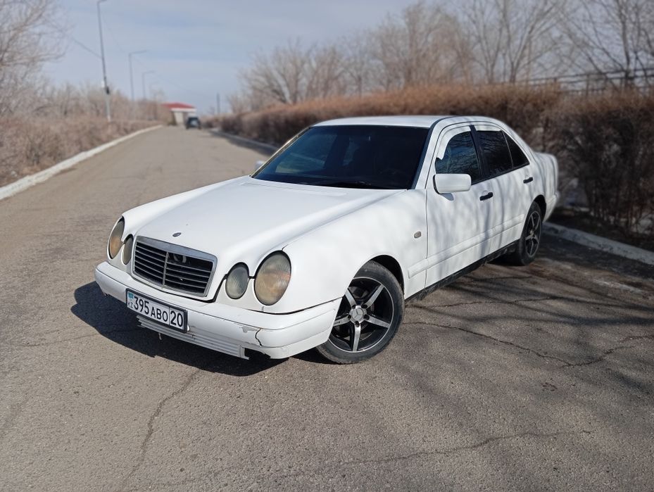 Продам срочно Mercedes Benz w210 2.5 дизель