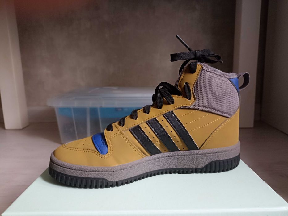 Оригинальные ботинки Adidas