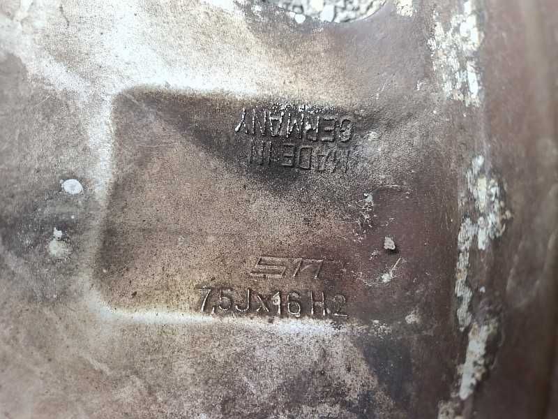 Продам оригинальные легкосплавные диски