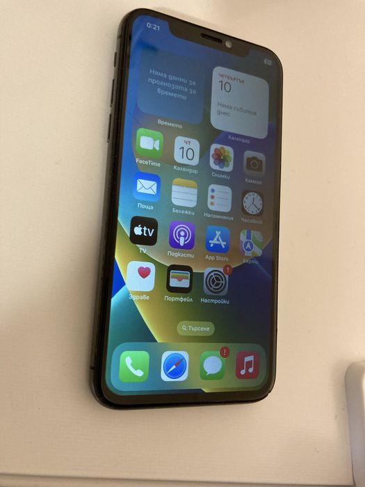 iPhone X 64GB / 98% battery health