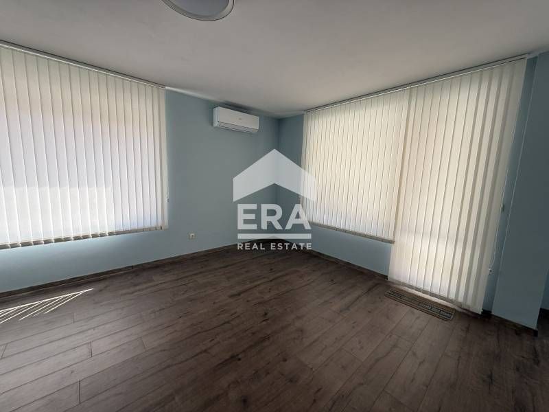 Дава се под наем Офис в Варна, Център - 105 кв.м за 987.36 € - Снимка #2