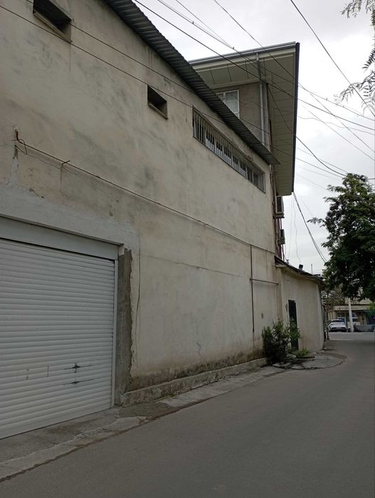 Продаётся четырёхуровневое здание по ул Сарикуль