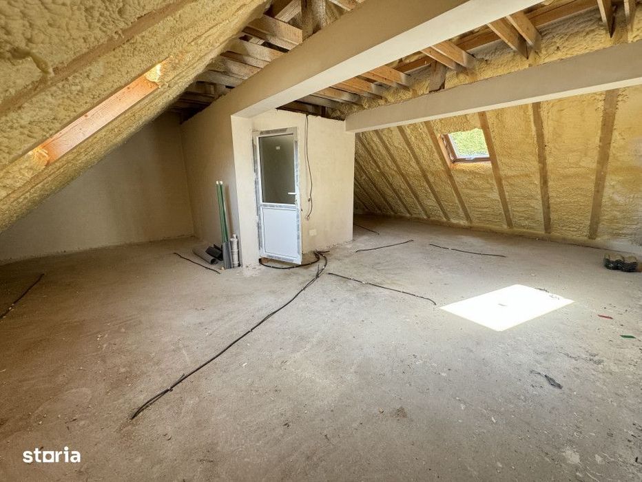 Casa tip duplex, 135mp utili, 4 camere, Semifinisata, Garaj, Zona Taut