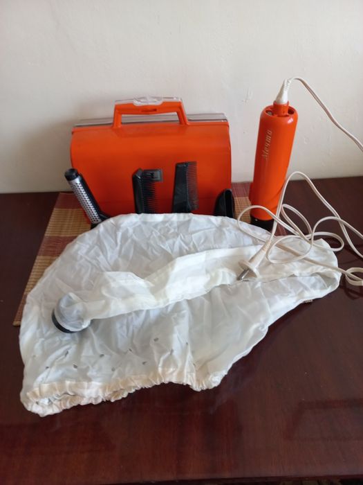 Фен с насадками.