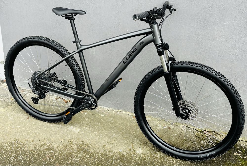 Bicicleta Cube AIM PRO, Slateblack BLACK, 2026 roti 29 (nou)