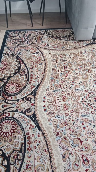 Продам турецкий ковер хорошо состаяние