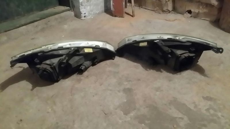 Ford Focus -  оригинални фарове