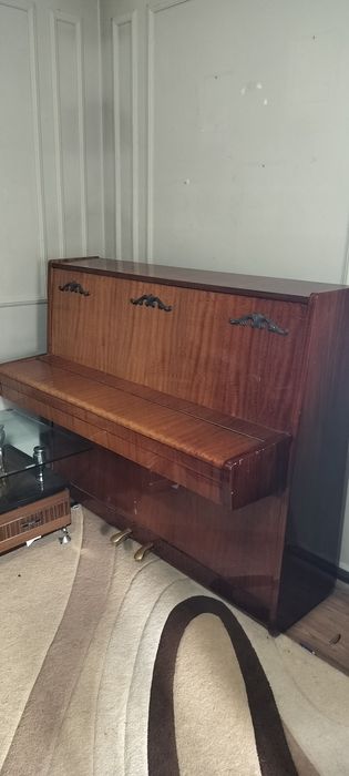 Пианино продам хорошее