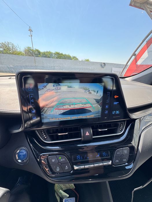 Vand TOYOTA C-HR 1.8 HSD hybrid 2019/ cutie auto CVT / 98cp / 4x2