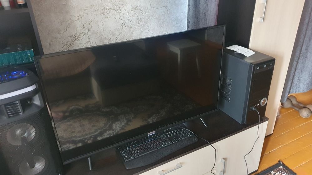 СмартТВ TCL 100000