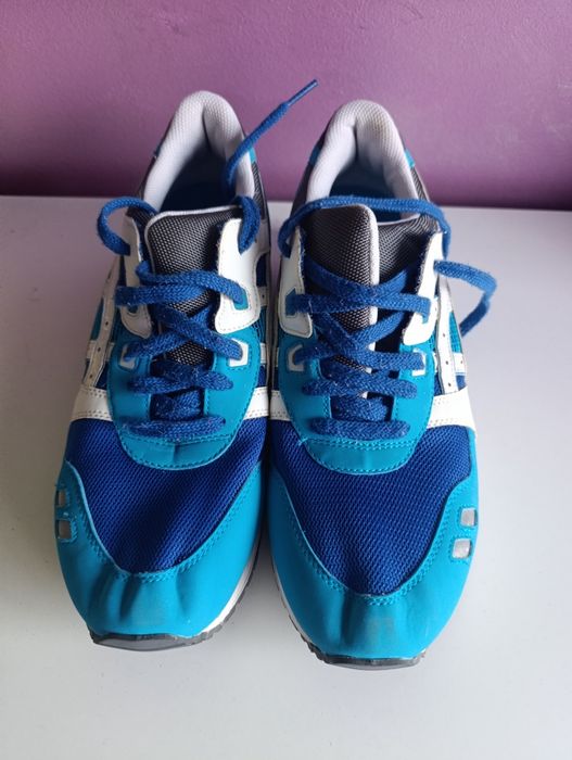 Маратонки  Asics
