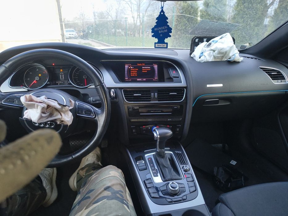 Audi a5 avariat lovit