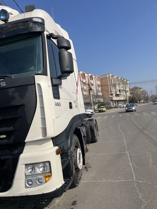 Dezmembrez iveco stralis 450