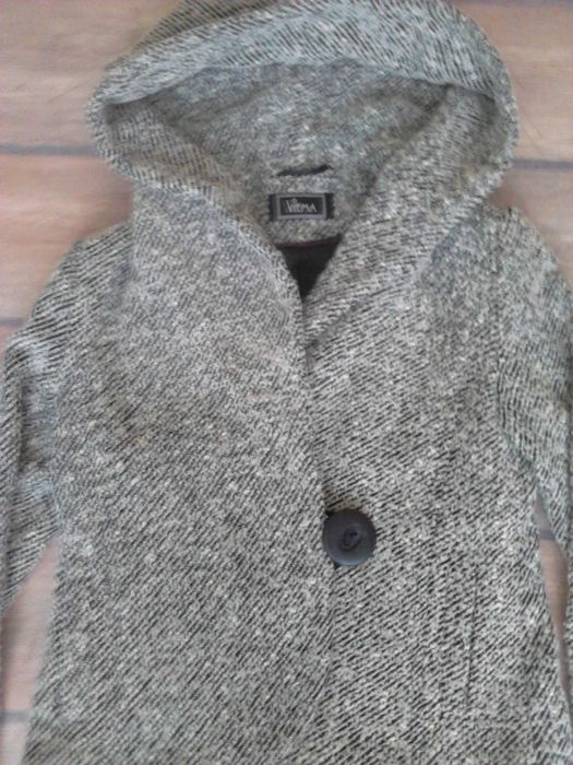 Ново елегантно късо палто с качулка - яка