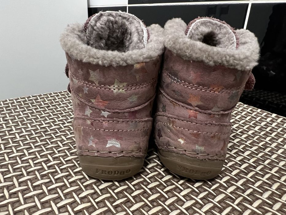 Ghete Froddo, marimea 22, imblanite