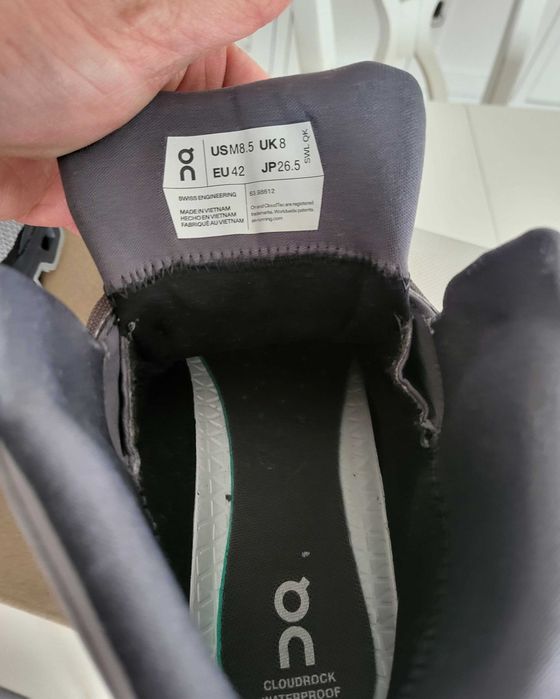 Ghete ON RUNNING waterproof 42