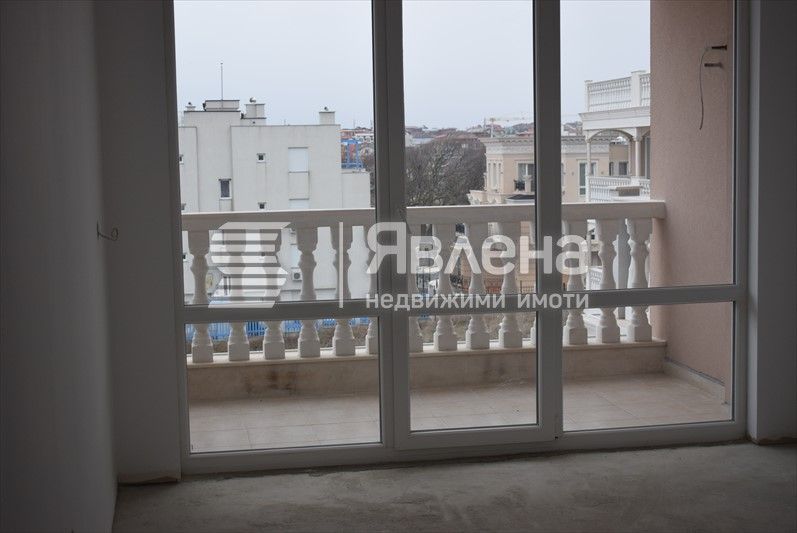 Продава се Едностаен апартамент в с. Лозенец, Област Бургас - 38 кв.м за 1384 €/кв.м - Снимка #2