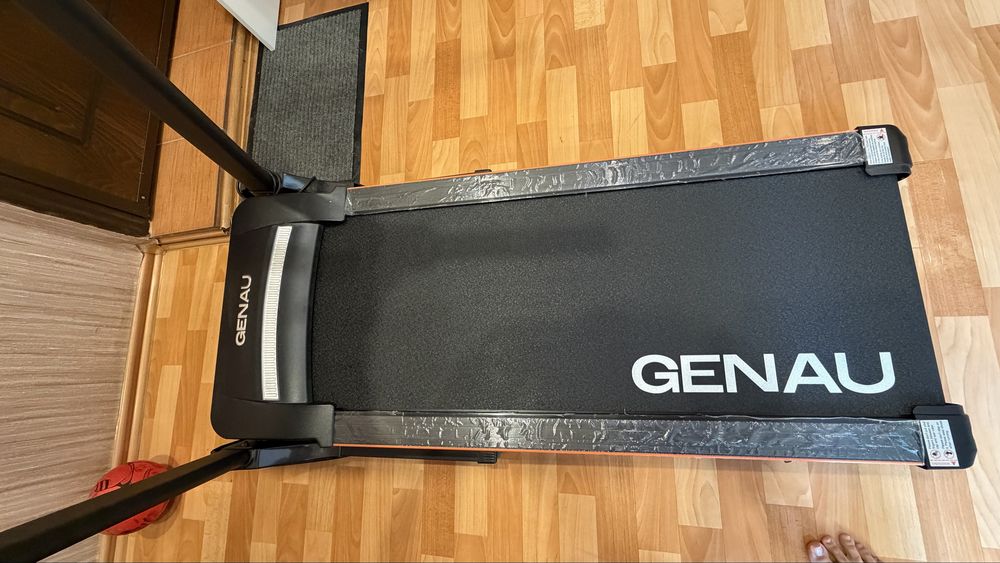 Продам беговую дорожку от Genau